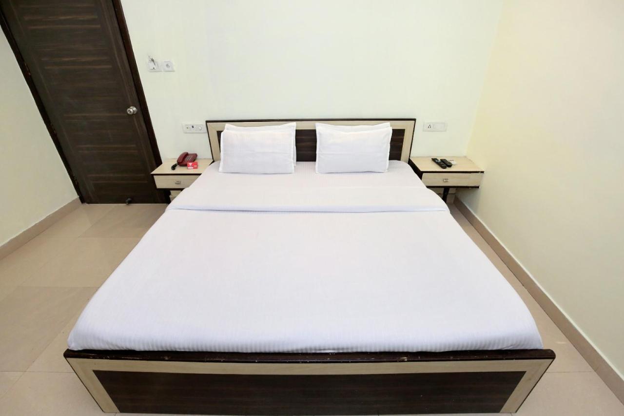 Oyo 9243 Trumpets Hotel アムリトサル エクステリア 写真