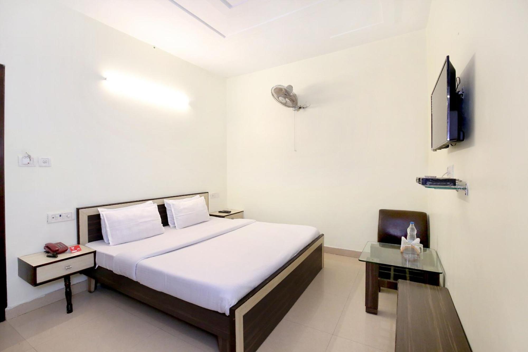 Oyo 9243 Trumpets Hotel アムリトサル エクステリア 写真